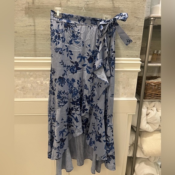NWT new Anthropologie Maeve ruffled wrap skirt dark blue floral small maxi - Picture 3 of 17